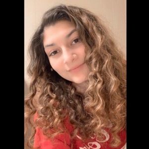 Meet your Posher, Elysia